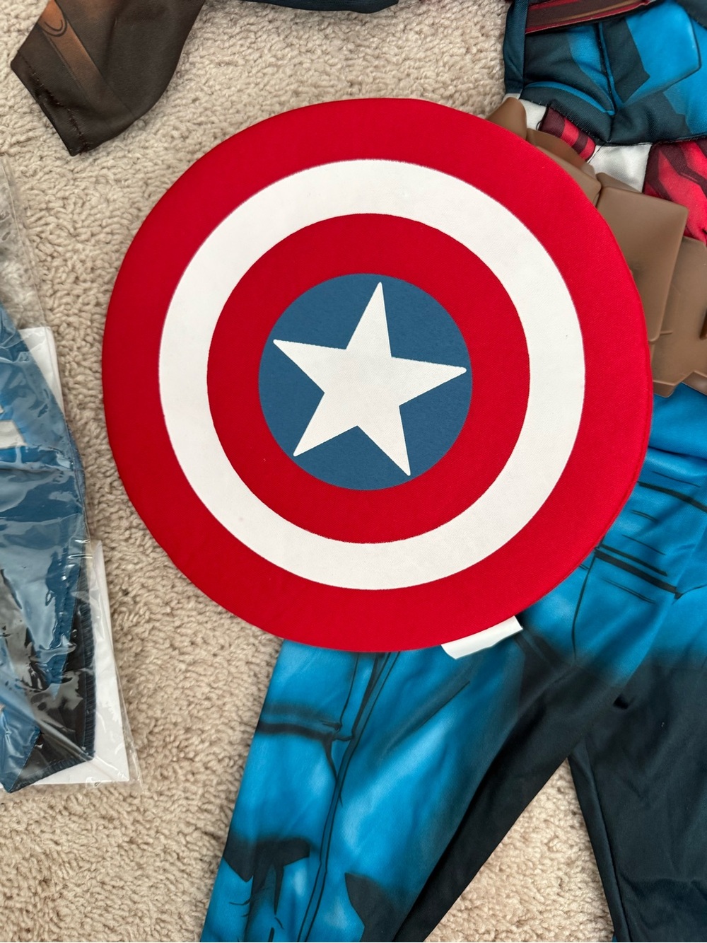 Marvel Captain America Costume in Blue, Red, White - Picture 3 of 6